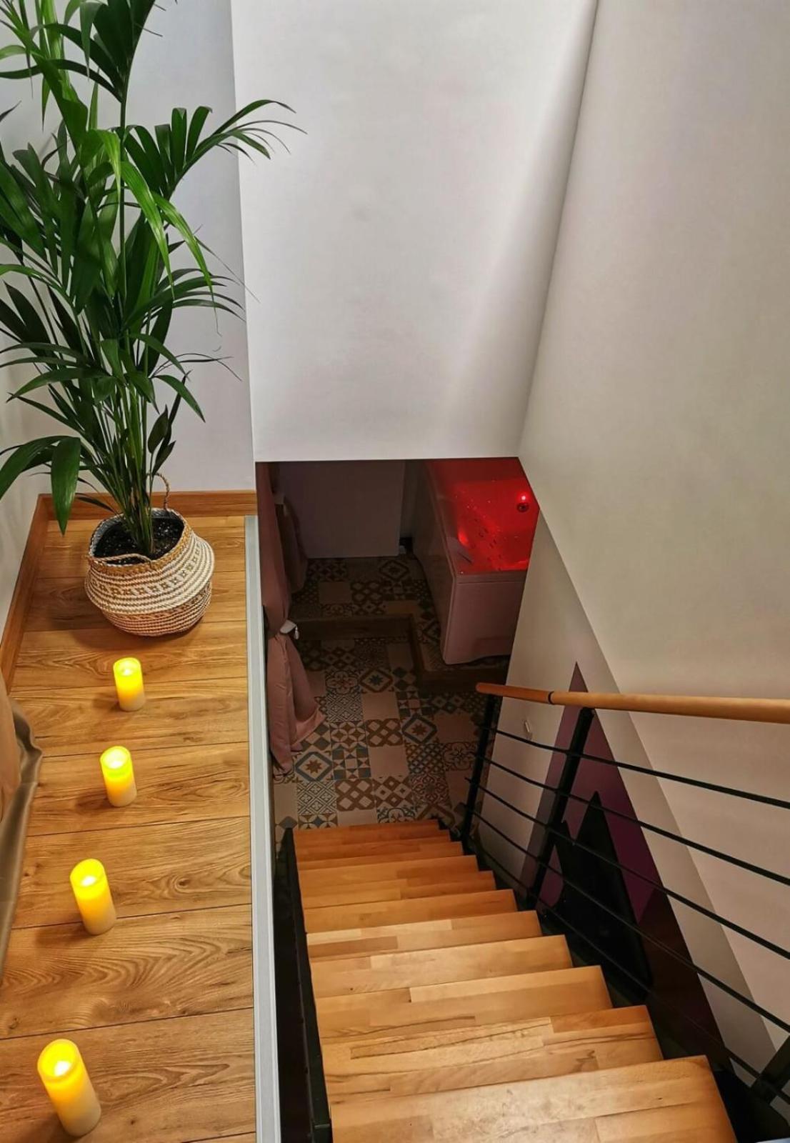 Love Room Perpignan Jacuzzi & Ambiance Romantique Villeneuve-de-la-Raho Dış mekan fotoğraf